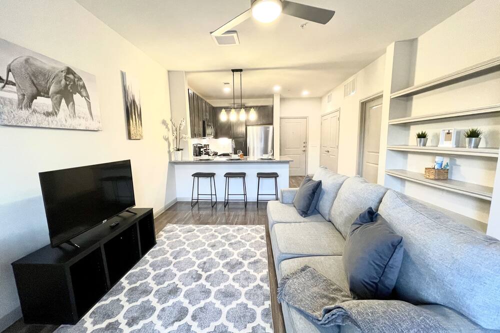 Photo of Livingroom in Pleasant Valley