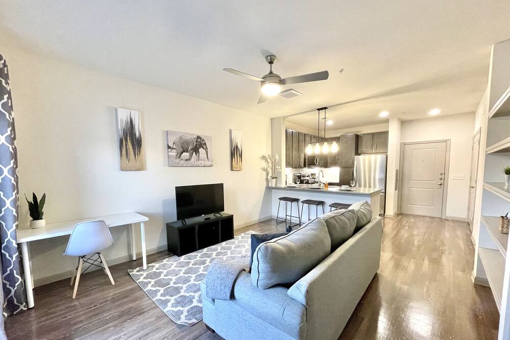 Photo of Livingroom in Pleasant Valley