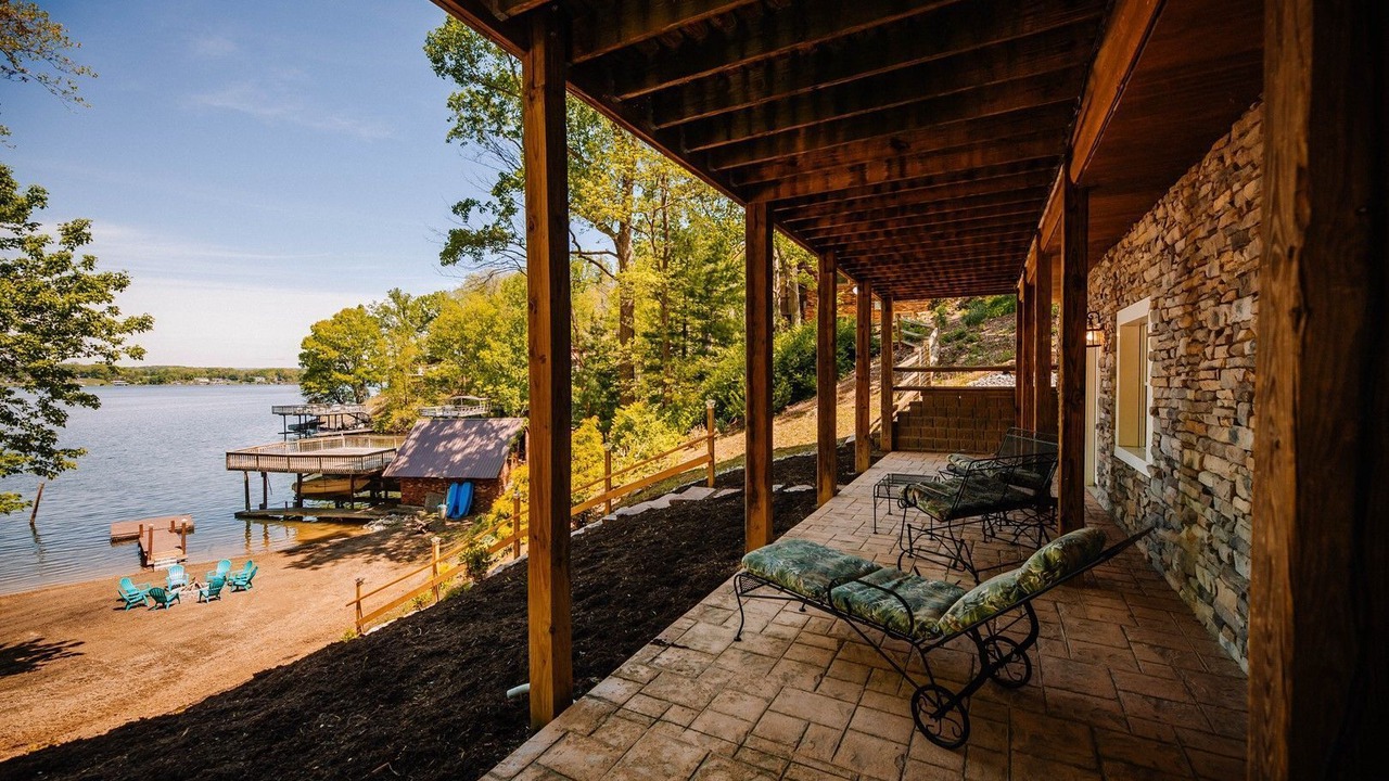 Photo of Patio Balcony in Ingles