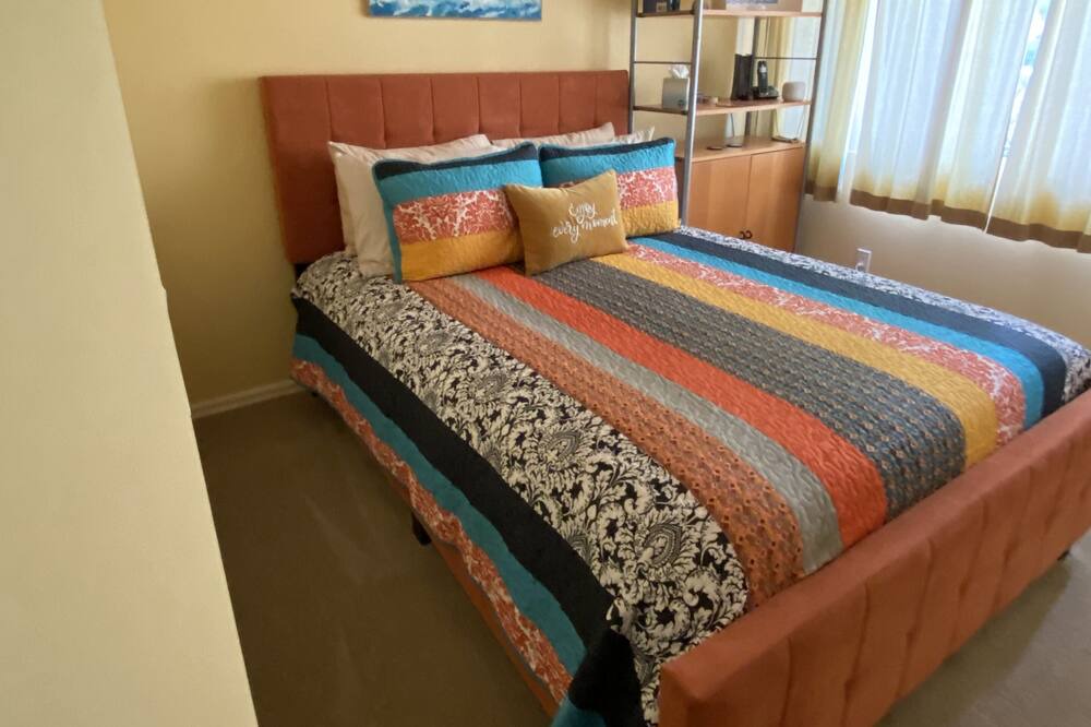 Photo of Bedroom in Hollywood Beach