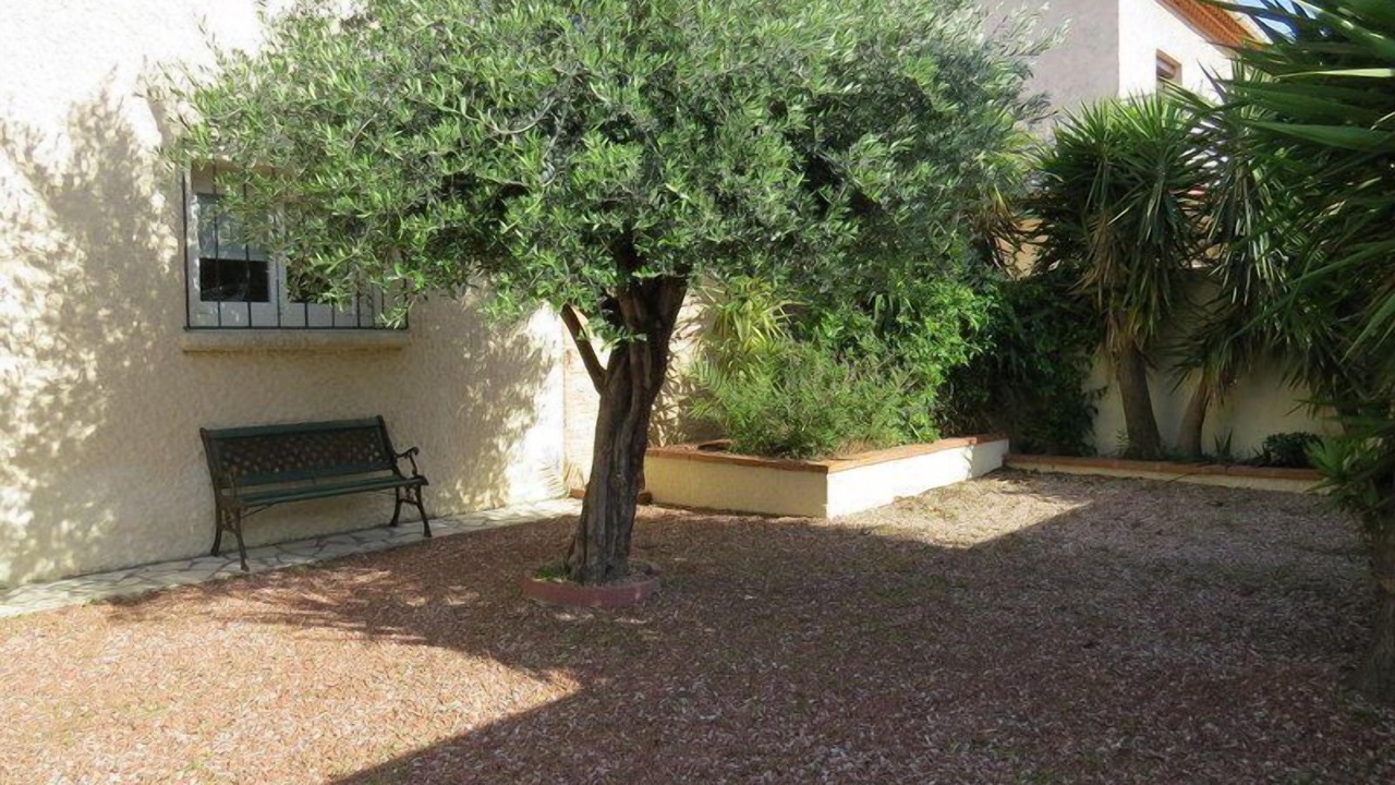 Photo of Outdoor in Pia