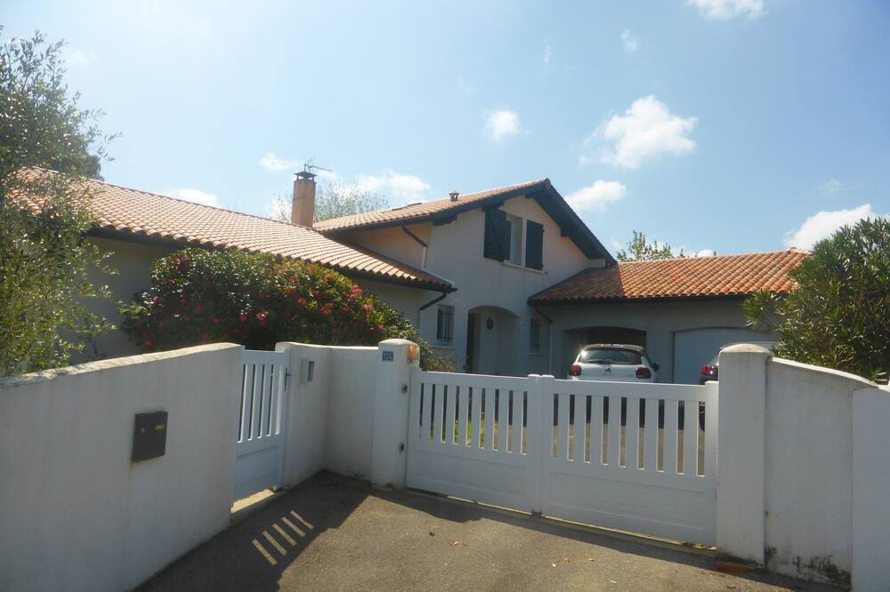 Photo of Others in Ustaritz