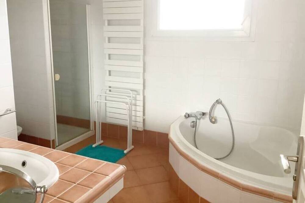 Photo of Bathroom in Ustaritz