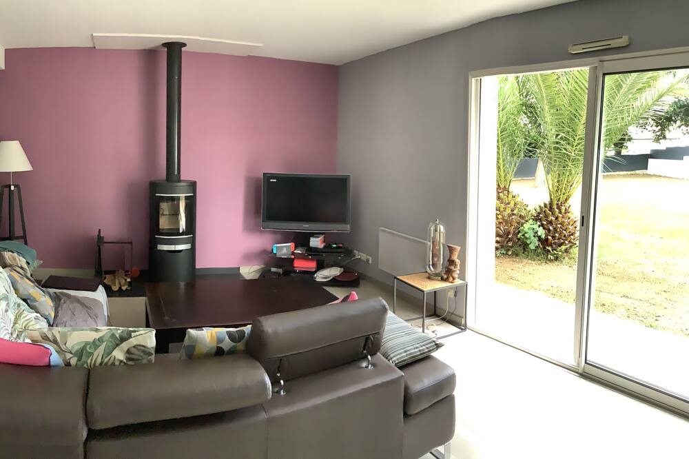 Photo of Livingroom in Ustaritz