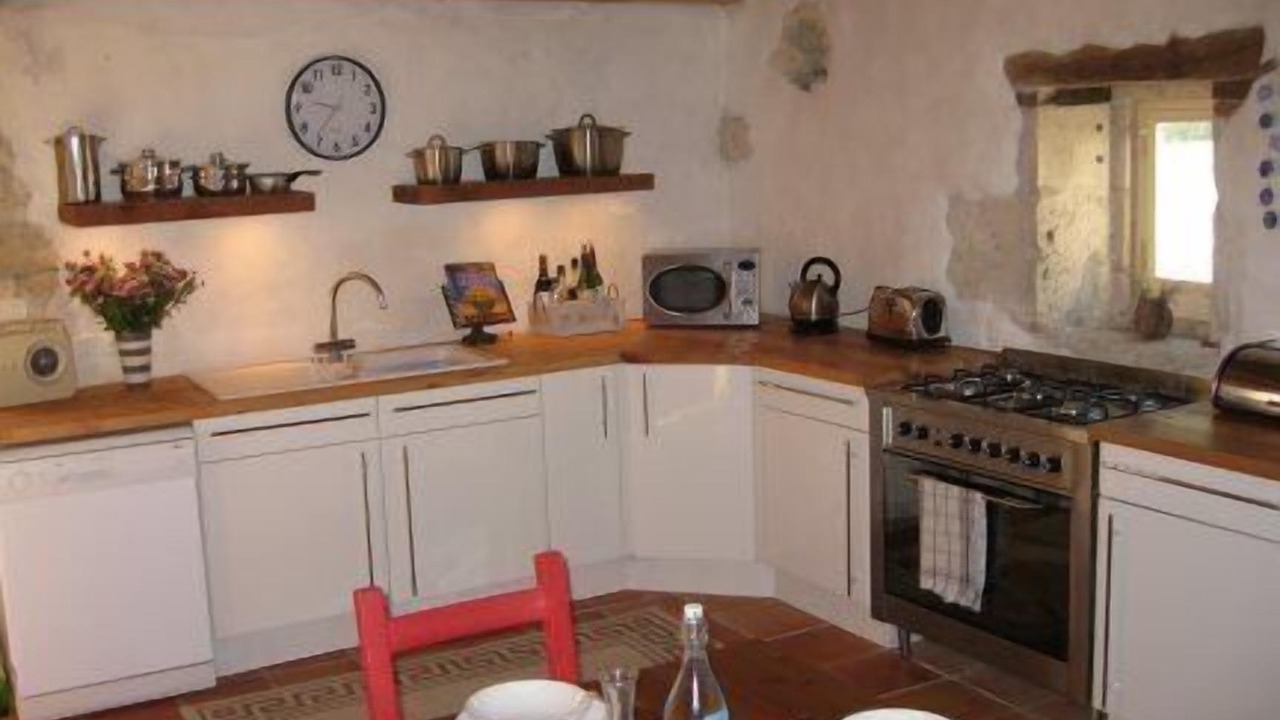Photo of Kitchen in Monjoi
