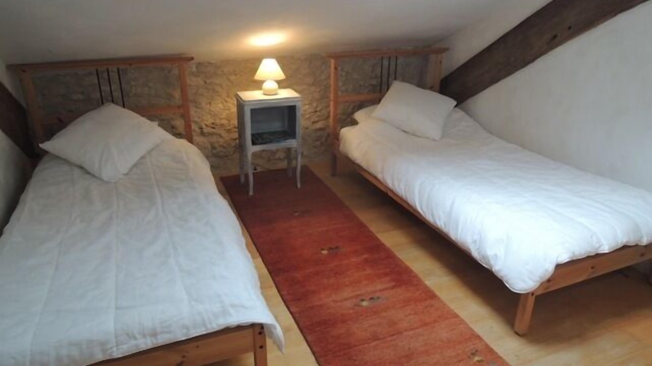 Photo of Bedroom in Monjoi