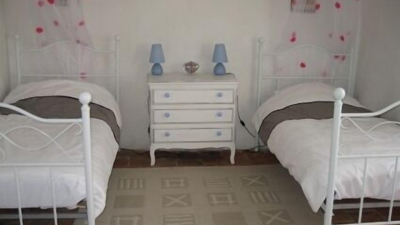 Photo of Bedroom in Monjoi