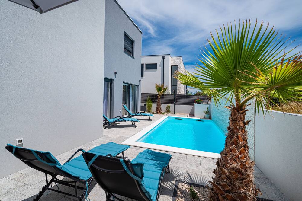Photo of Patio Balcony in Nin