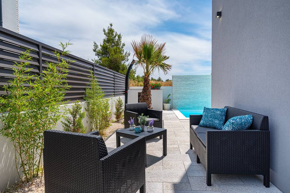 Photo of Patio Balcony in Nin