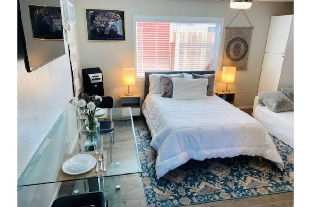 Photo of Bedroom in Orangevale