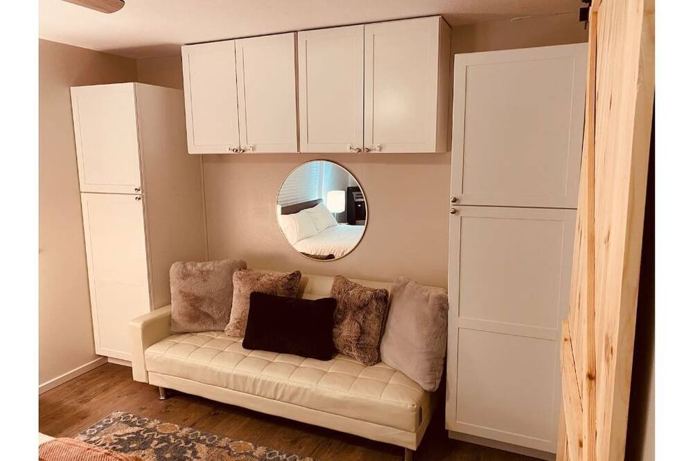 Photo of Bedroom in Orangevale