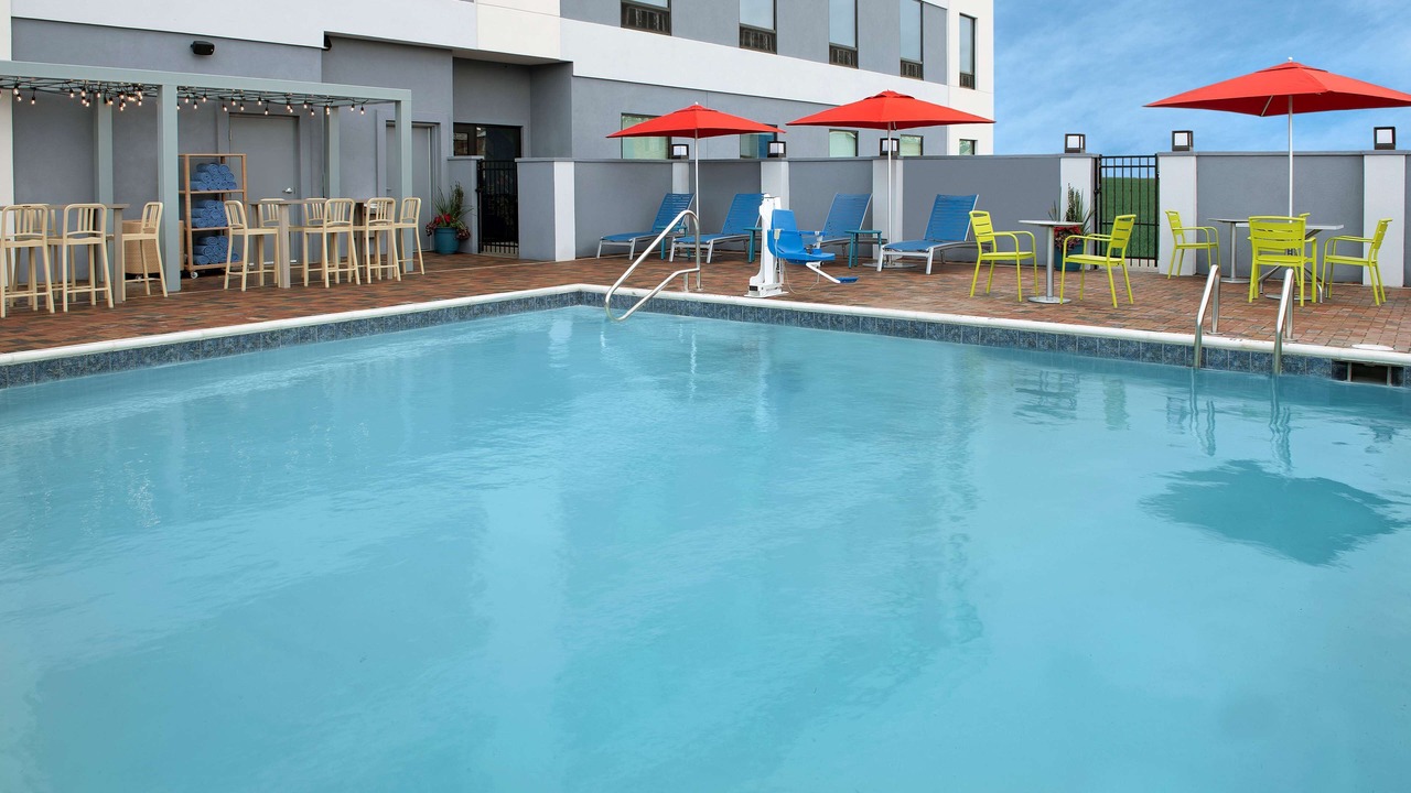 Photo of Outdoor in Kenner - Louis Armstrong International Airport