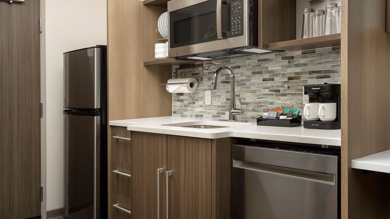 Photo of Kitchen in Kenner - Louis Armstrong International Airport