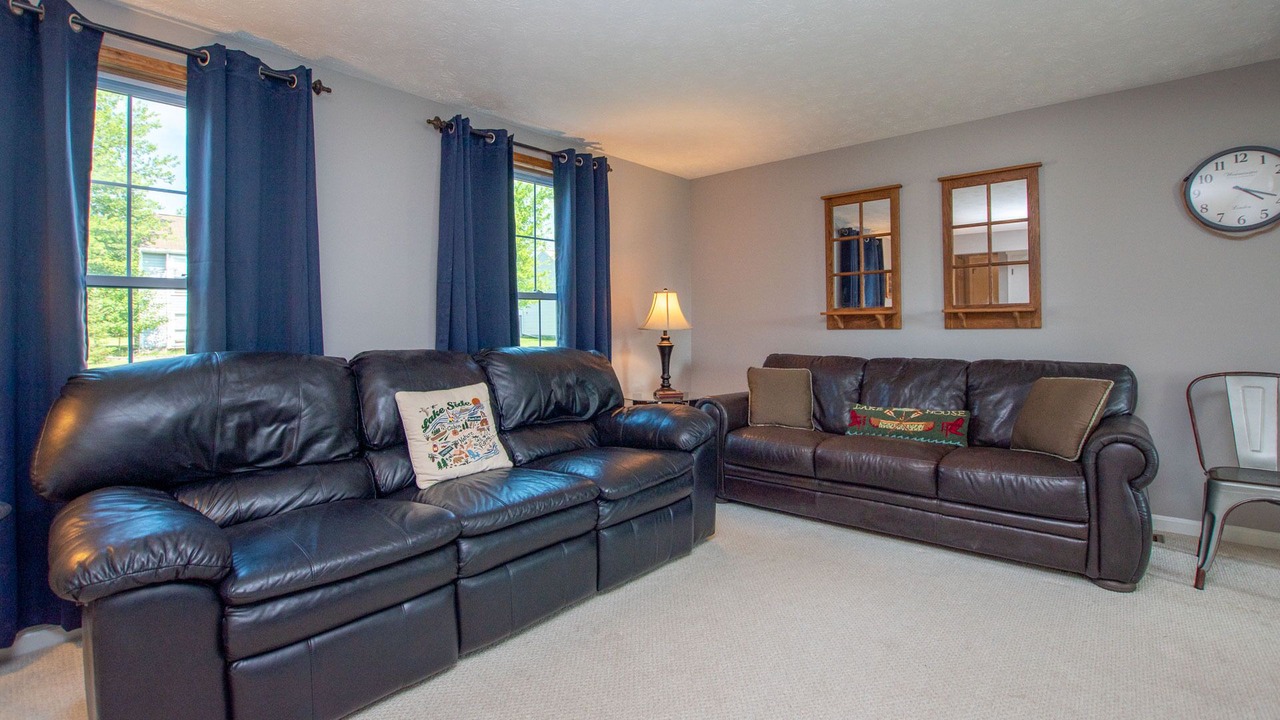 Photo of Livingroom in Romulus