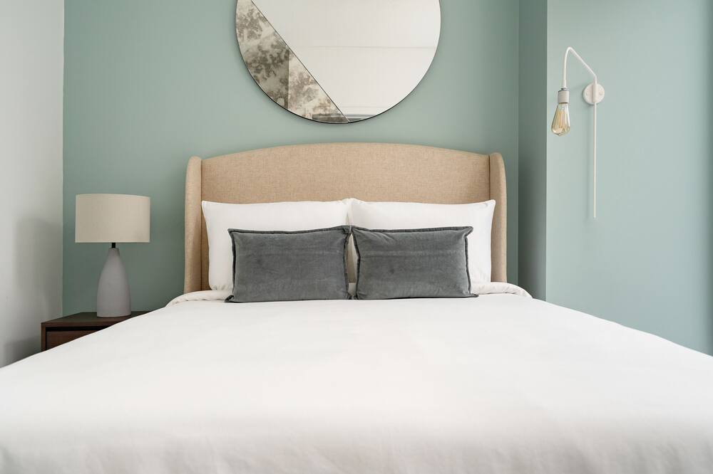 Photo of Bedroom in Griffintown