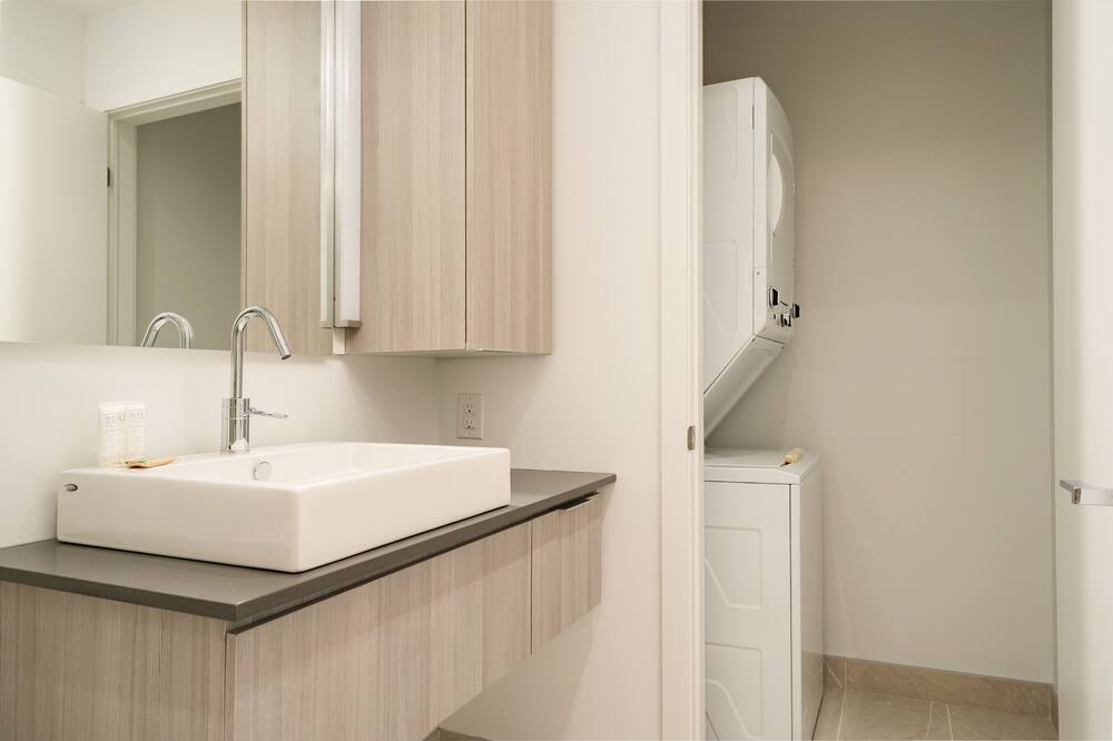 Photo of Bathroom in Griffintown