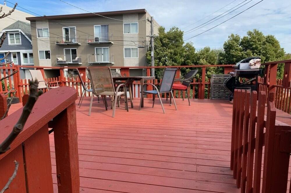 Photo of Patio Balcony in Sunnyside