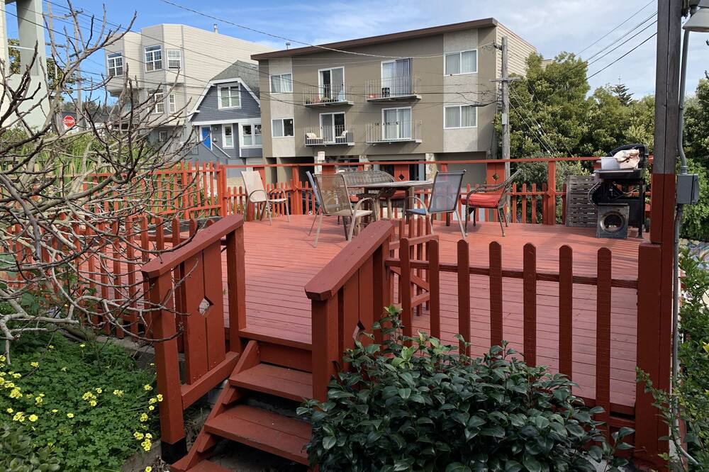 Photo of Outdoor in Sunnyside