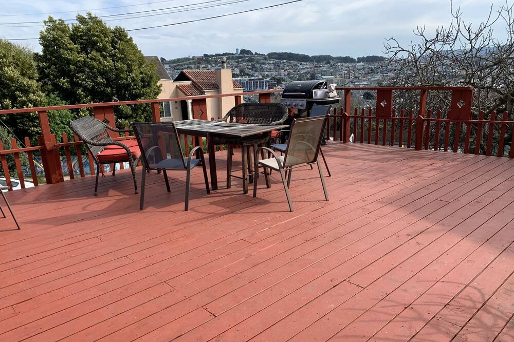 Photo of Patio Balcony in Sunnyside