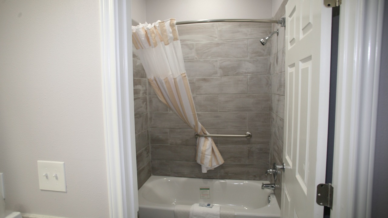 Photo of Bathroom in Edna