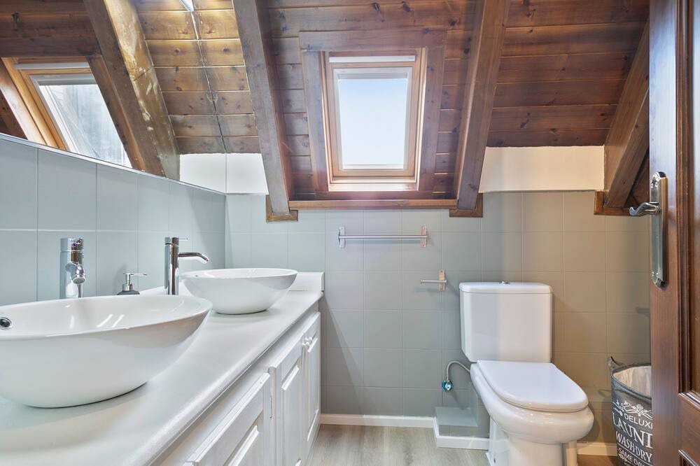 Photo of Bathroom in Garos