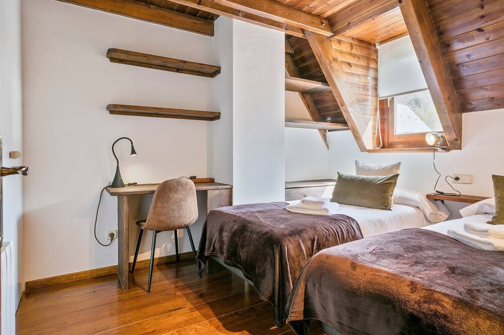 Photo of Bedroom in Garos