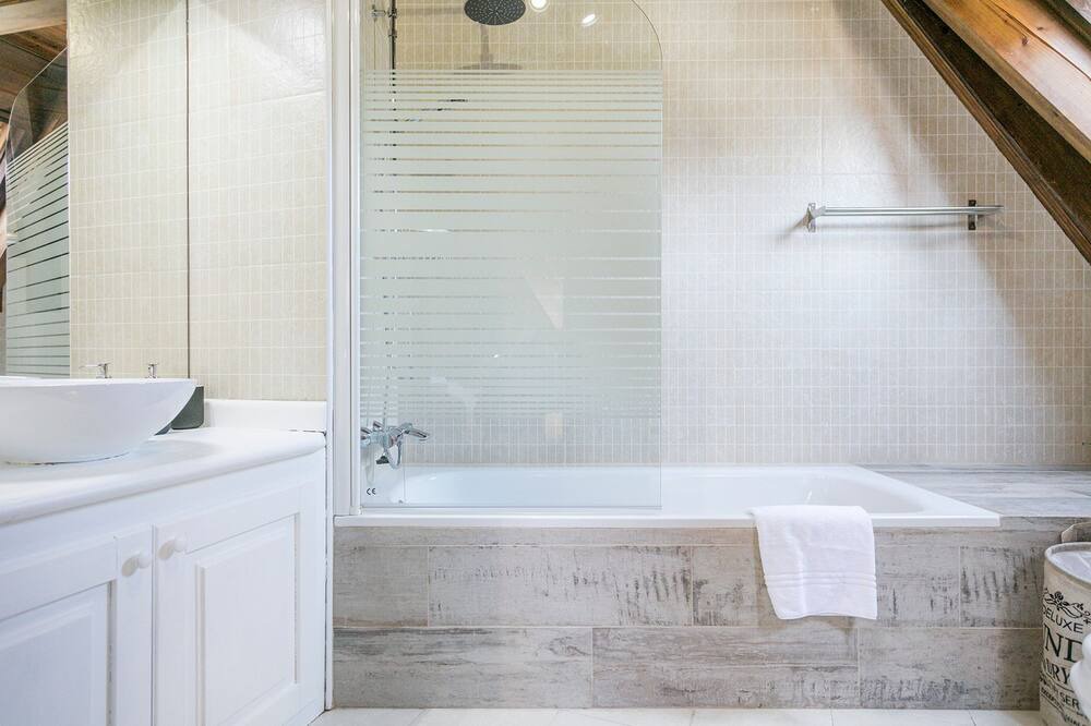Photo of Bathroom in Garos