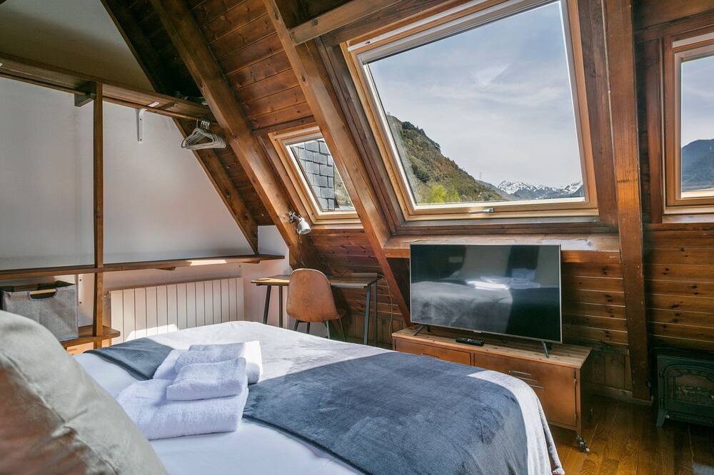 Photo of Bedroom in Garos