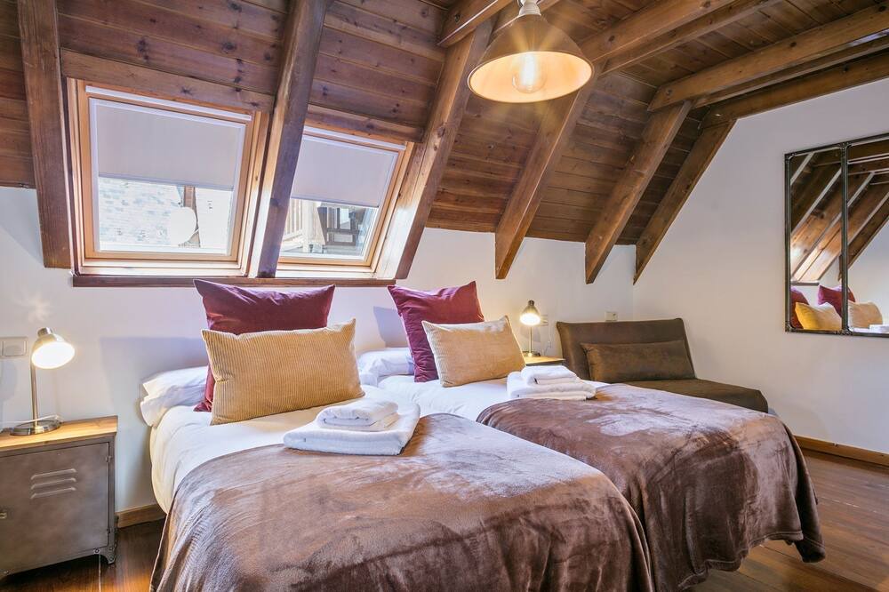 Photo of Bedroom in Garos