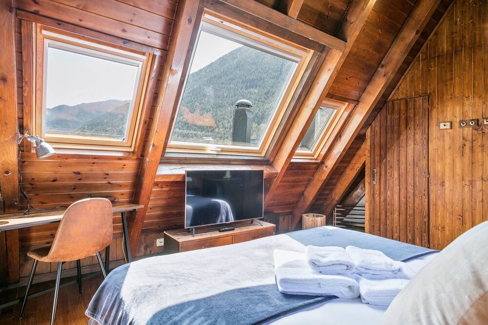 Photo of Bedroom in Garos