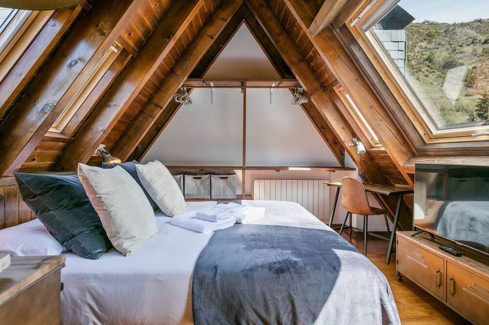 Photo of Bedroom in Garos