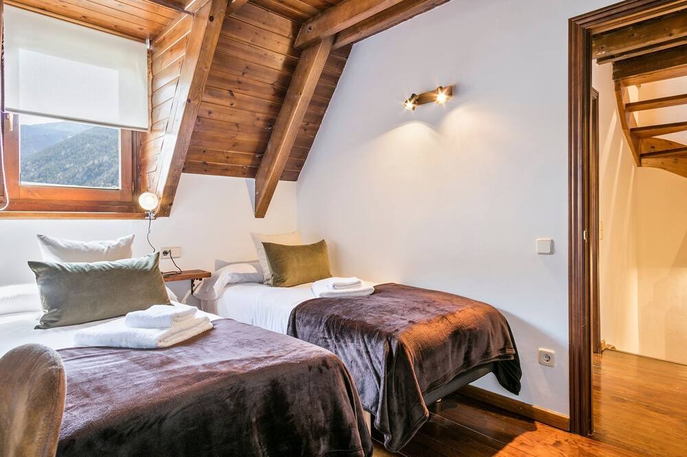 Photo of Bedroom in Garos