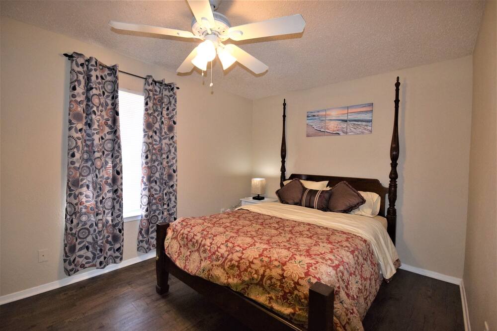 Photo of Bedroom in Fort Worth