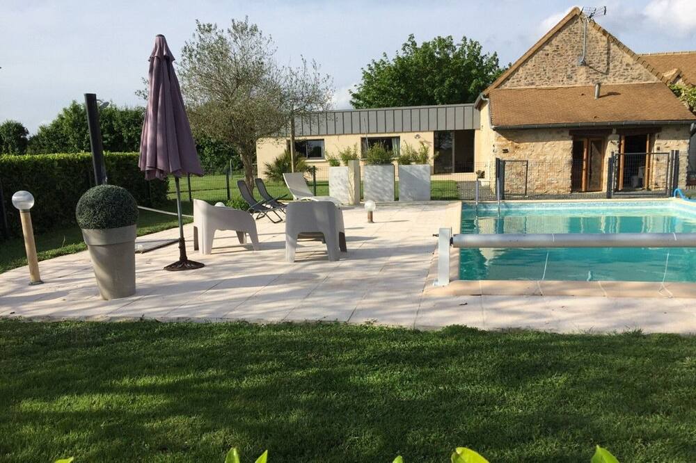 Photo of Outdoor in Cures