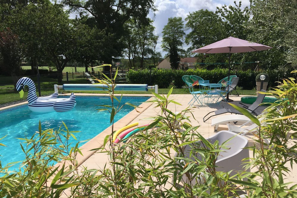 Photo of Outdoor in Cures