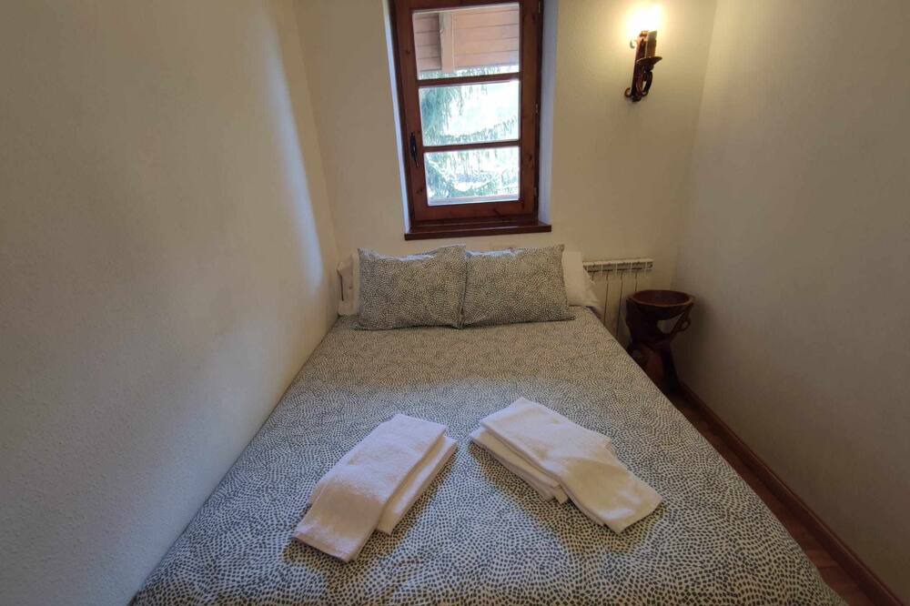 Photo of Bedroom in Linsoles