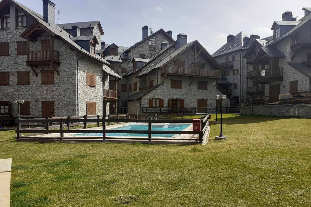 Photo of Outdoor in Linsoles