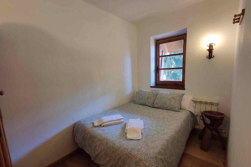 Photo of Bedroom in Linsoles