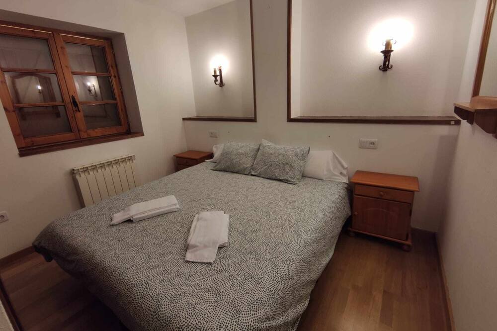 Photo of Bedroom in Linsoles