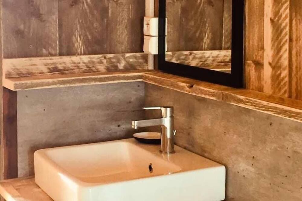 Photo of Bathroom in Cassagnabere-Tournas