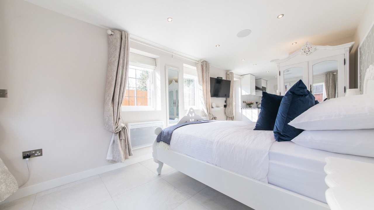 Photo of Others in Little Holland