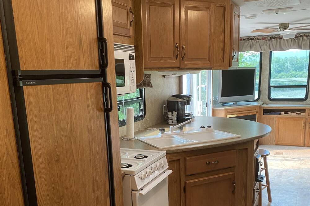 Photo of Kitchen in L'Isle-aux-Allumettes