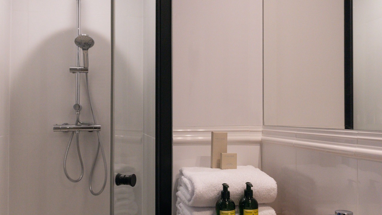 Photo of Bathroom in Quartier de la Porte-Saint-Denis