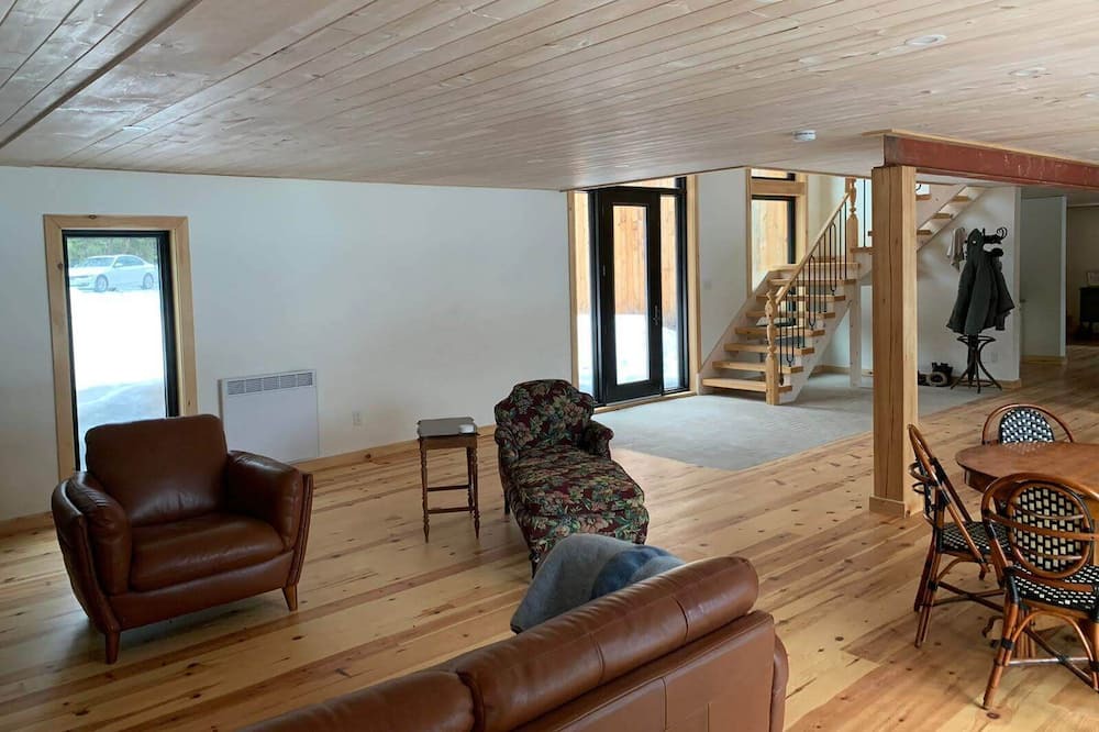 Photo of Bedroom in Pontiac