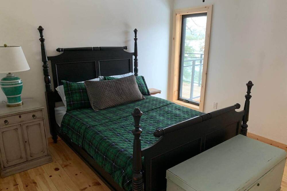 Photo of Bedroom in Pontiac