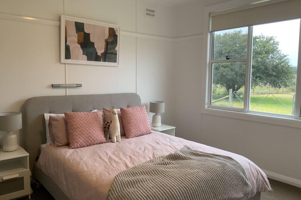 Photo of Bedroom in Mount Knowles