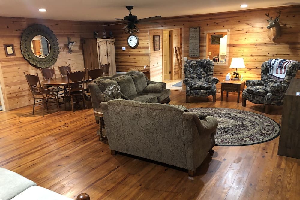 Photo of Others in Hardy