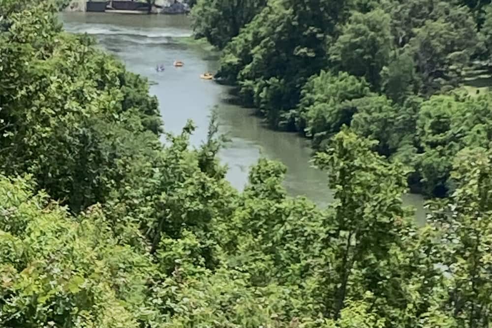 Photo of Others in Hardy