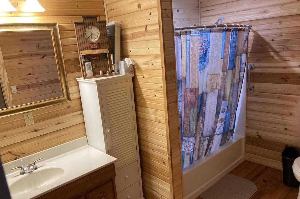 Photo of Others in Hardy