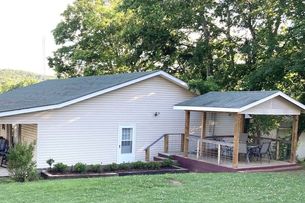 Photo of Outdoor in Hardy